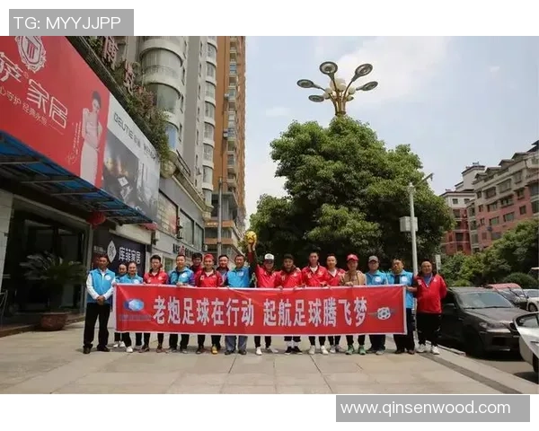 足球明星与残疾粉丝的感人故事温暖人心传递爱与希望